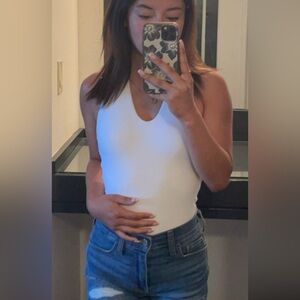 ARITZIA white halter neckline bodysuit size XS